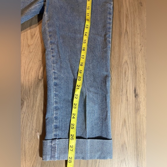 Gloria Vanderbilt Blue Denim Jeans Women  6 Petite Light Wash - Picture 8 of 9